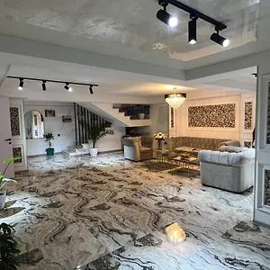 https://natali-boutique-hotel.alltbilisihotels.com